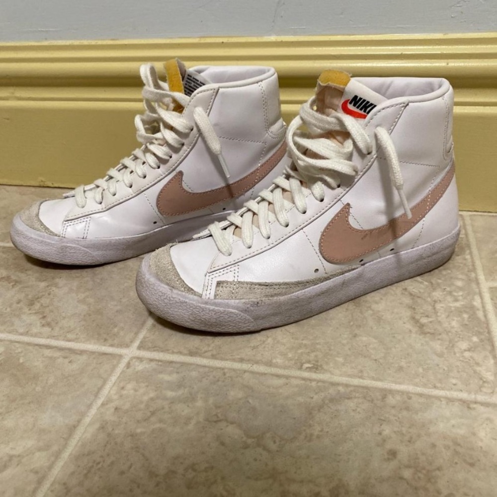 Nike White and Pink High-Top Blazers 77’